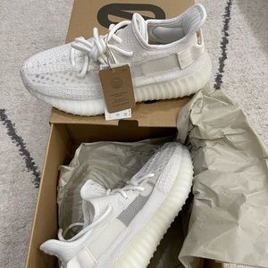 Yeezy boost 350 V2 bone neutral color